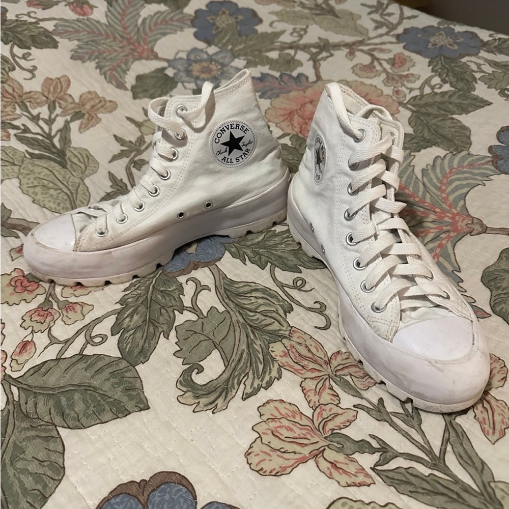 Converse CTAS Lugged Hi Size 9